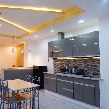 Cozy Entire Condo Unit With Pool Access Angeles Kültér fotó